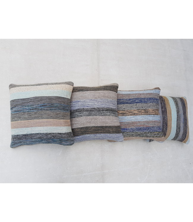 4x modern kelim kussens 50x50 cm met vulling