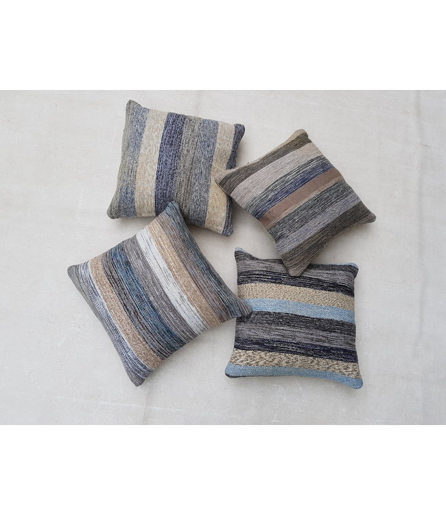 4x modern kelim kussens 50x50 cm met vulling