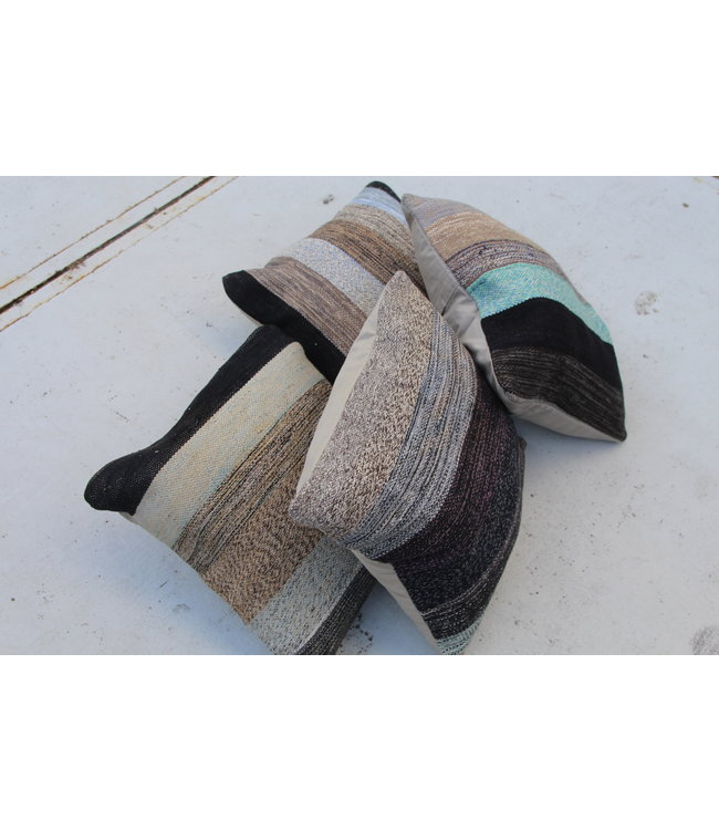 ​​4x modern kilim cushions 50x50 cm with filling