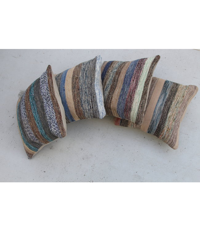 4x modern Kelim Kissen 50x50 cm mit Füllung