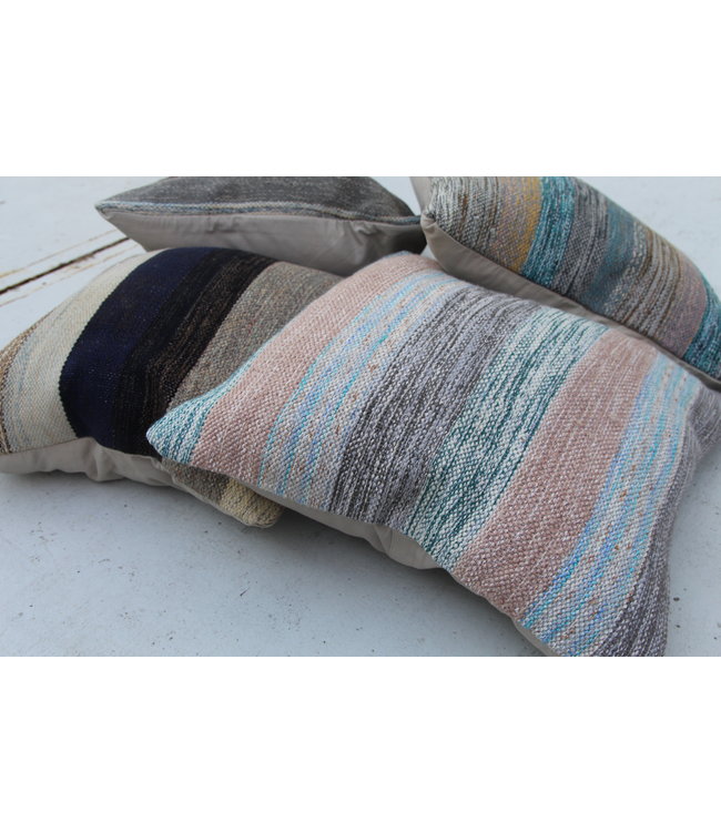 4x modern kelim kussens 50x50 cm met vulling