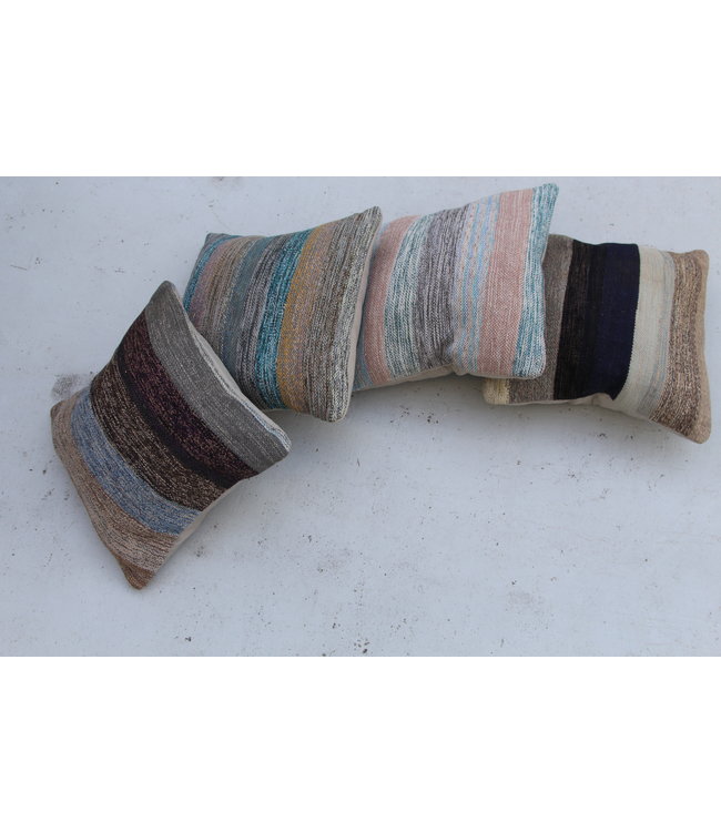 4x modern kelim kussens 50x50 cm met vulling