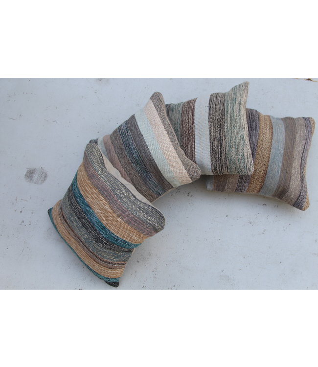 4x modern kelim kussens 50x50 cm met vulling