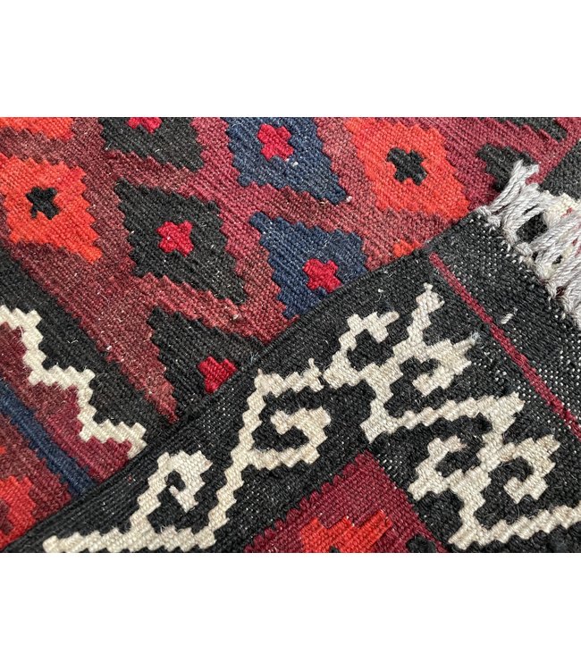 kelim rug 195 x 106 cm (6'4 x 3'5) feet