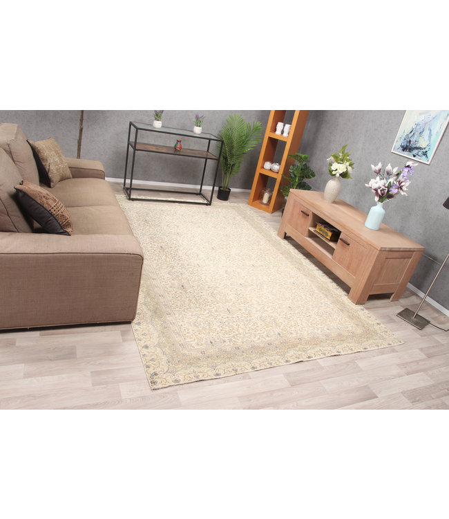 Paki Gun Rug 276x191 cm