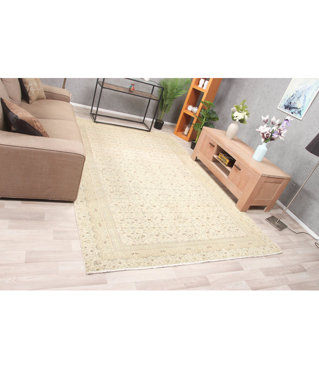 Sedat Takht Rug 294x198 cm