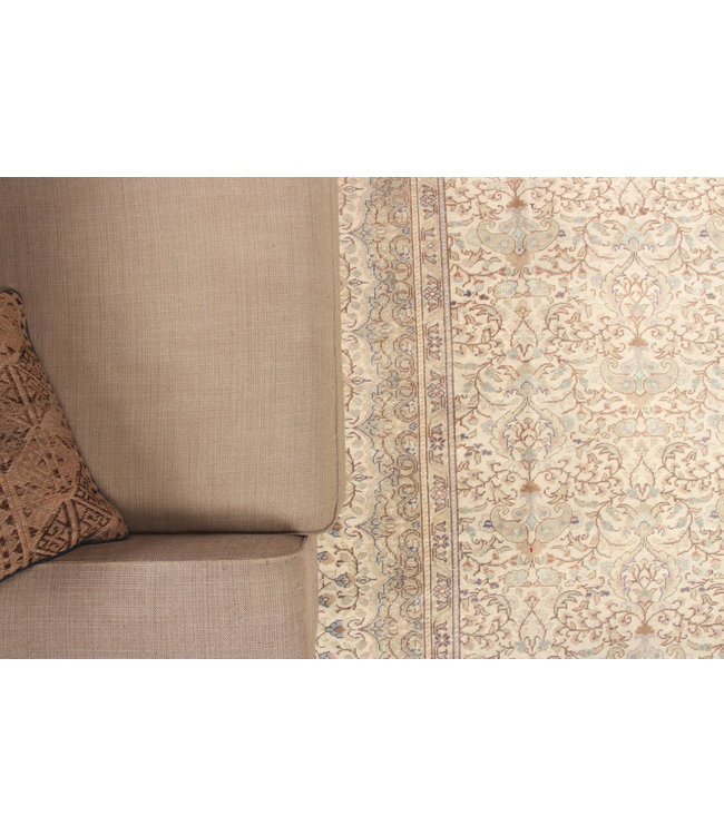 UtamonTakht Rug 283x194 cm