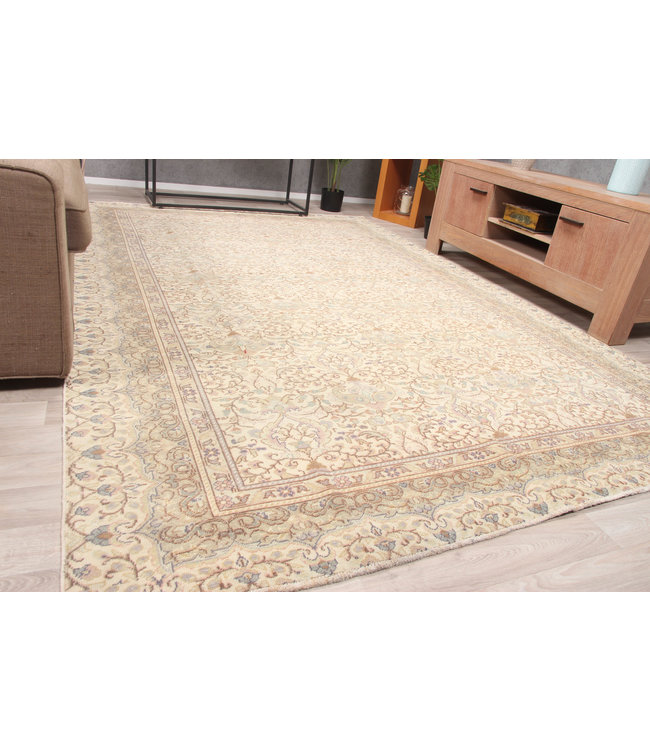 UtamonTakht Rug 283x194 cm