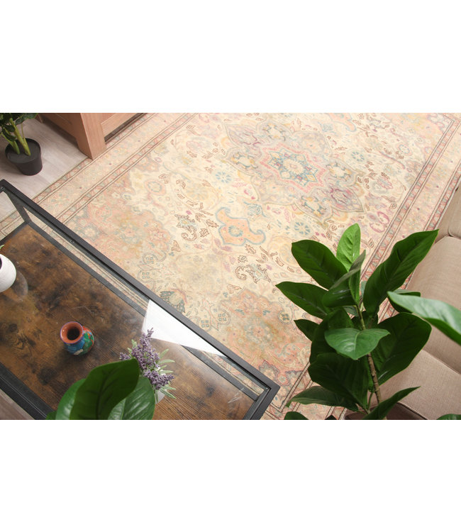 Royal Komal Rug 293x193 cm