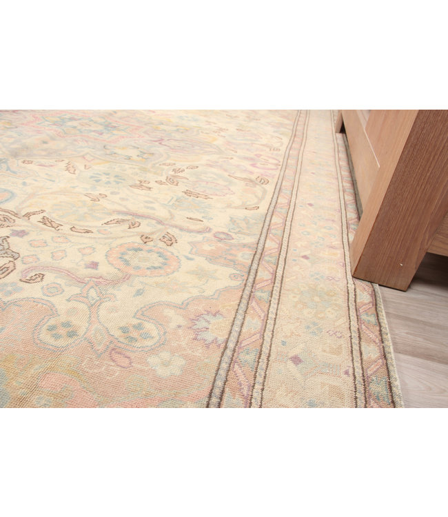 Royal Komal Rug 293x193 cm