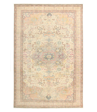 Royal Komal Rug 293x193 cm