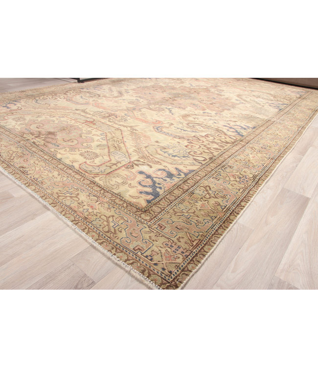 Royal Kolak Rug 289x191 cm