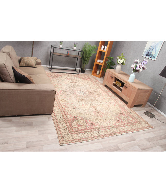 Royal Puraq Rug 298x197 cm