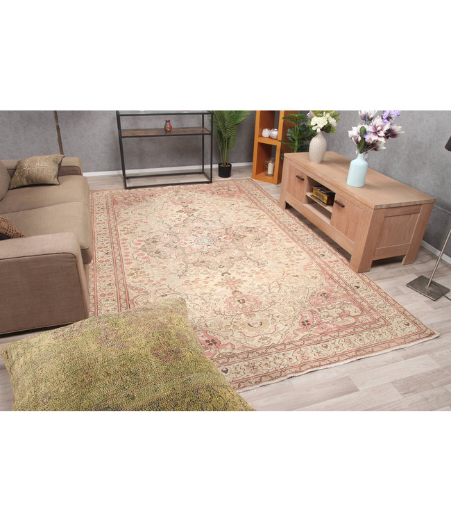 Royal Puraq Rug 298x197 cm