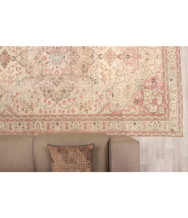 Royal Puraq Rug 298x197 cm