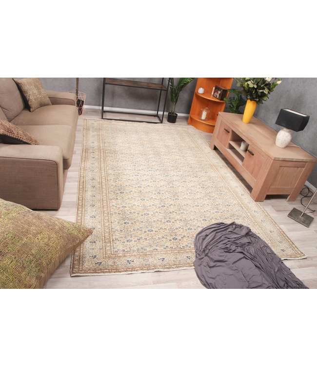 Neqaash Rug 289x190 cm