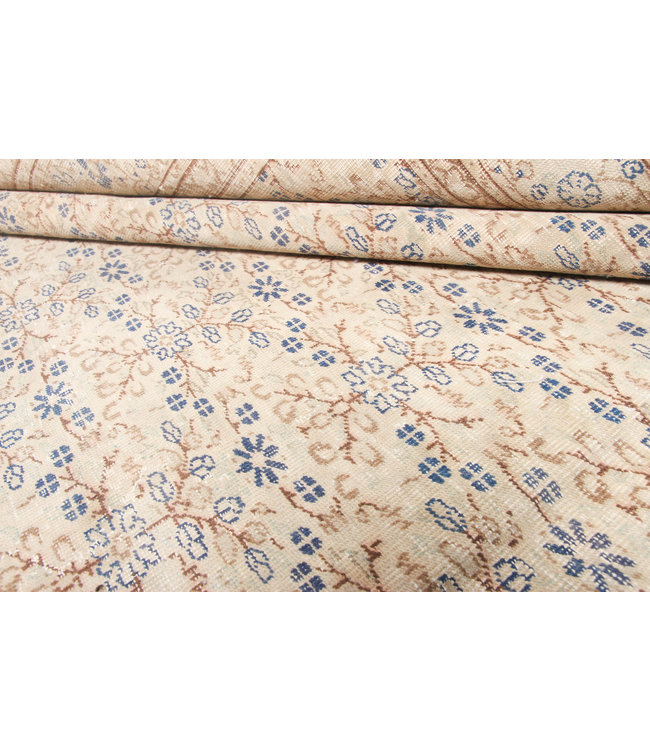 Neqaash Rug 289x190 cm