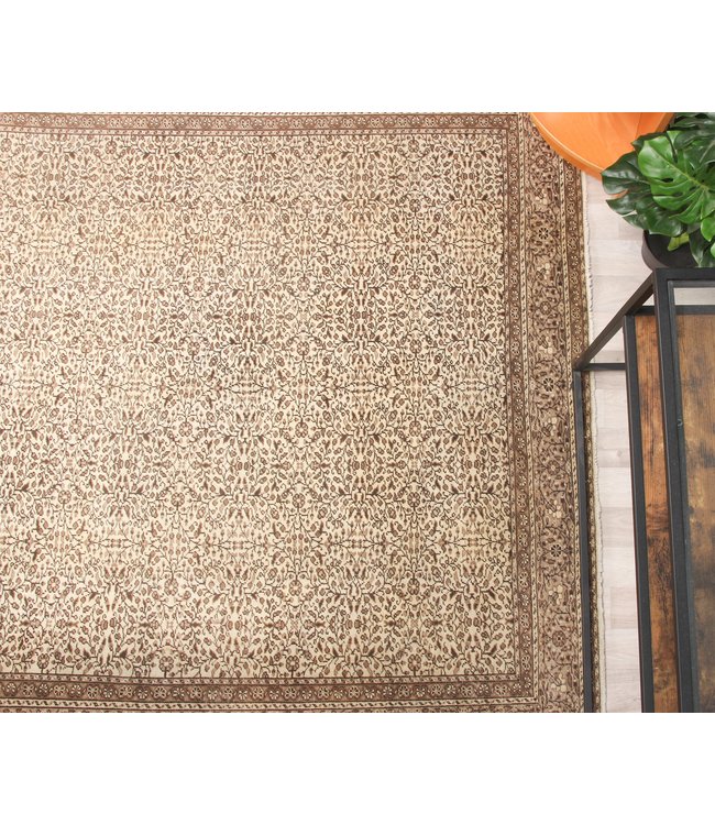 Roqan Rug 294x195 cm