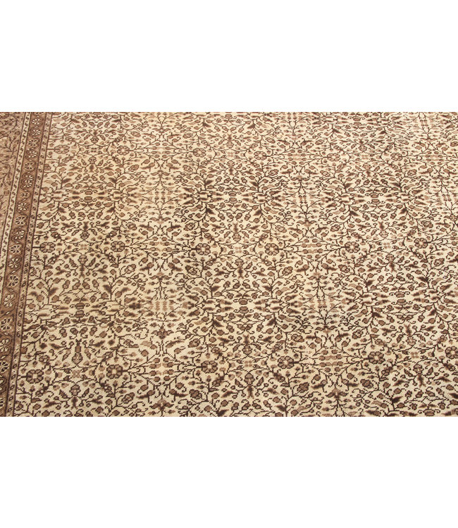 Roqan Rug 294x195 cm