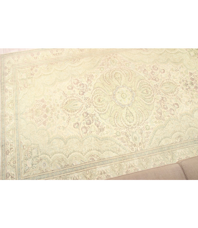 Uraaq Rug 292x198 cm