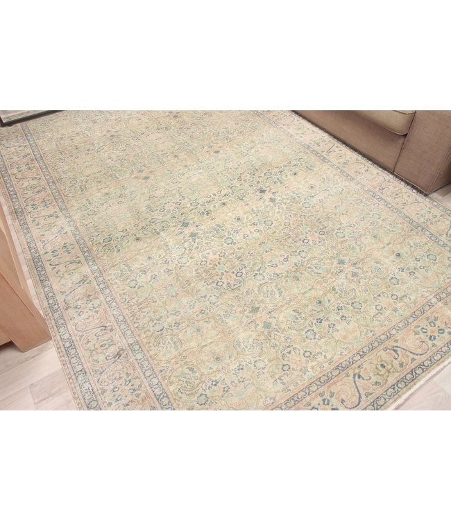 Khuraq Rug 289x200 cm