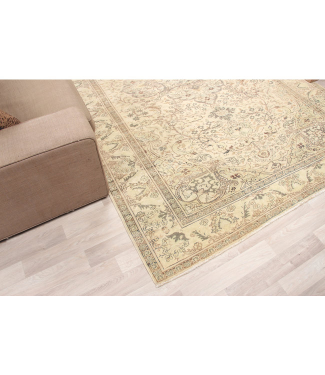 Yorak Rug 296x198 cm