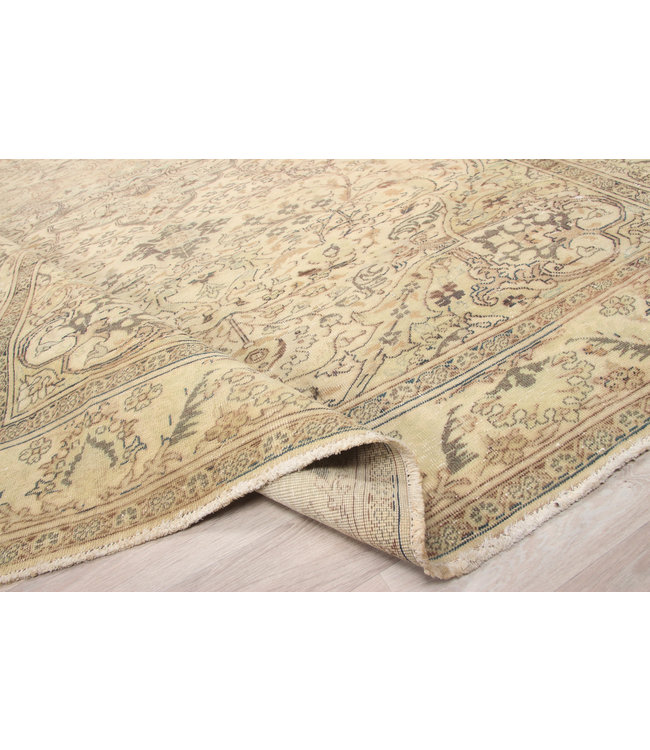 Yorak Rug 296x198 cm