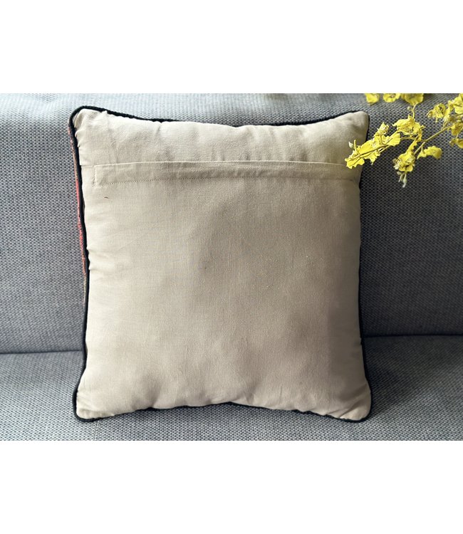 1xkelim kussens  ca 45x45 cm met vulling
