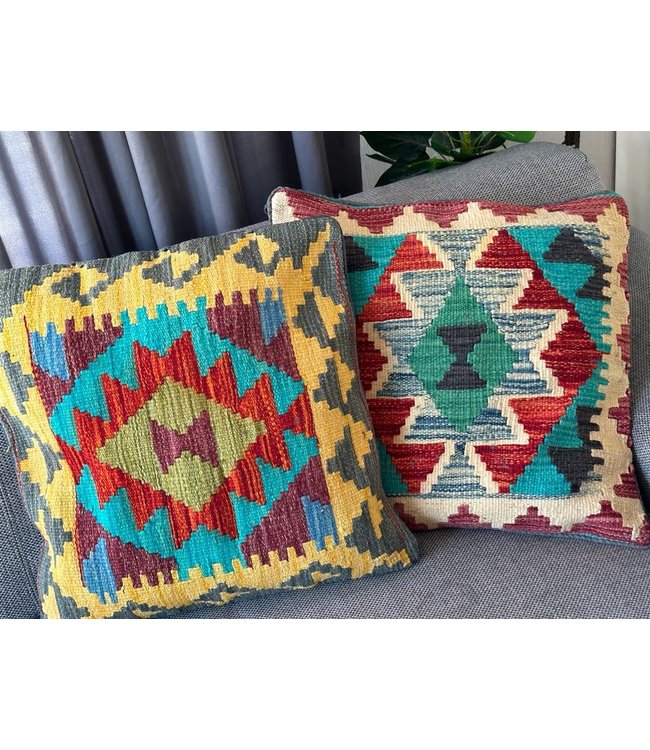 2x unike kelim kussens met vulling  45x45 cm