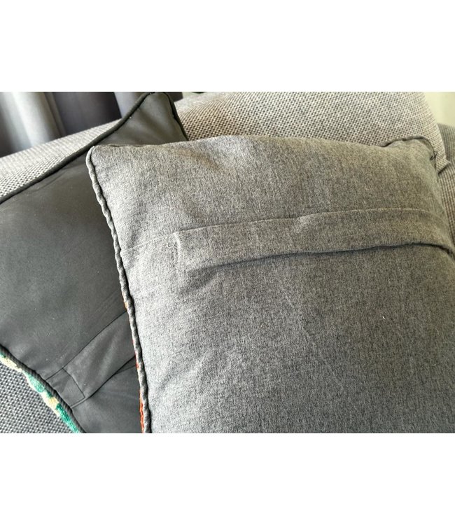 2x unike kelim kussens met vulling  45x45 cm