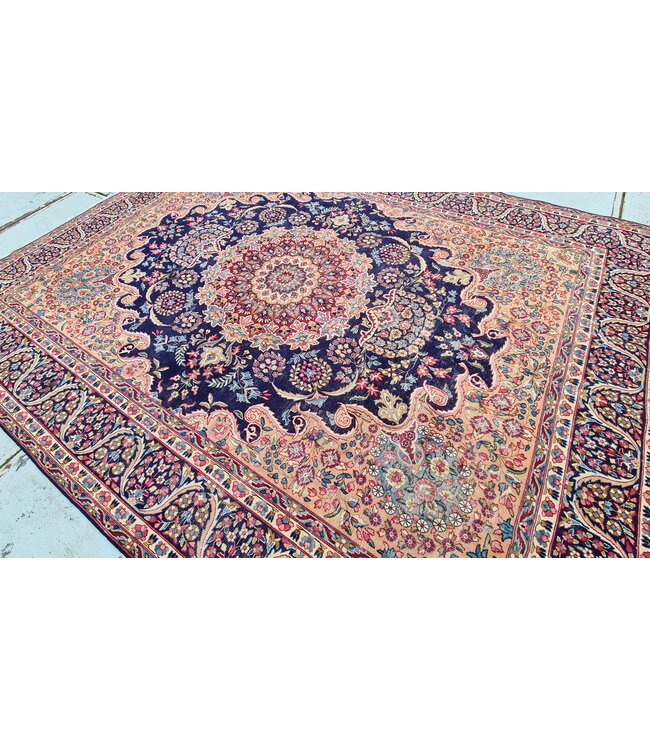 Royal Puraq Rug  391x298 cm