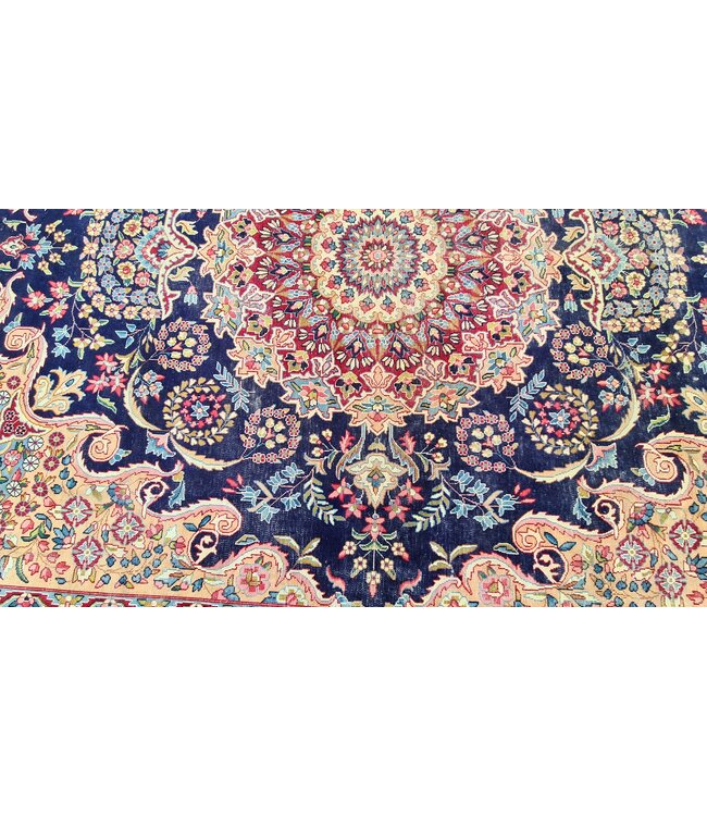 Royal Puraq Rug  391x298 cm