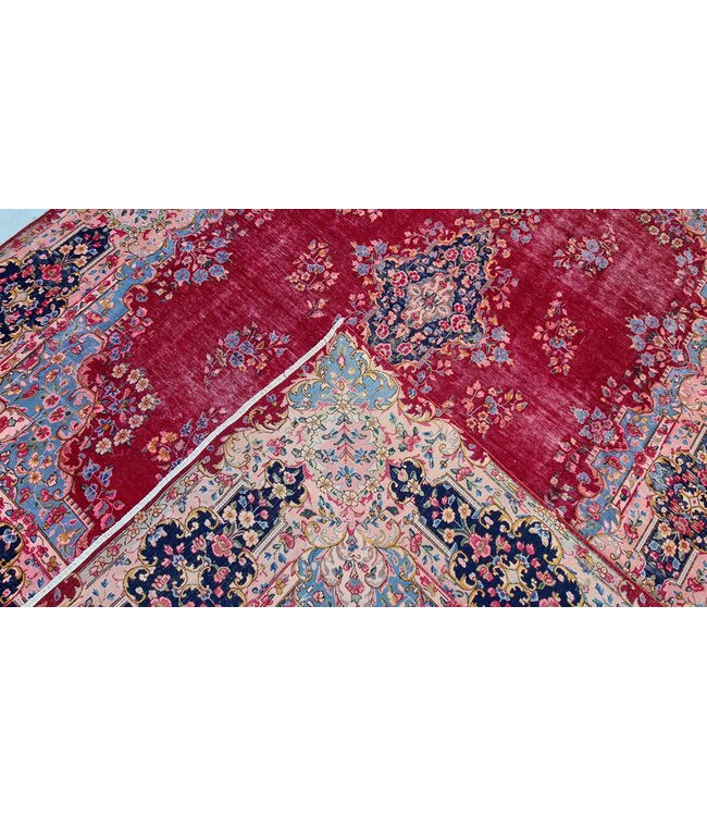 Gul Khal Rug  407x292cm