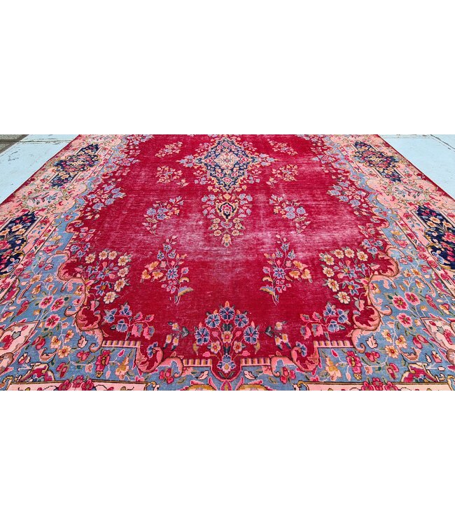 Gul Khal Rug  407x292cm