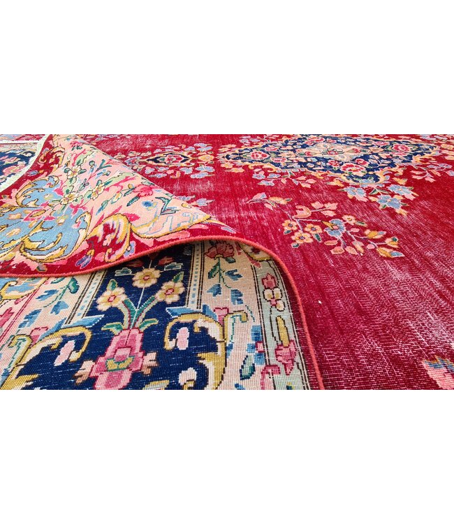 Gul Khal Rug  407x292cm