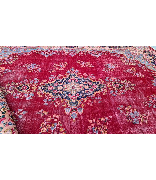 Gul Khal Rug  407x292cm