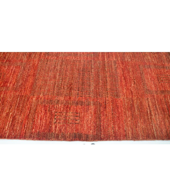 Scralet Rug  314 x 078 cm