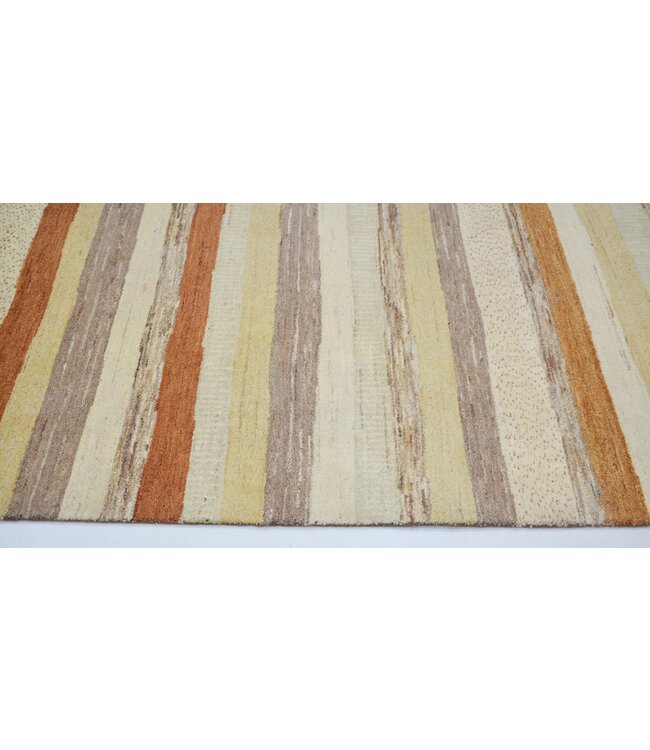 Moderner Streifenteppich 574 x 076 cm