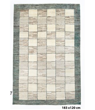 Gingham Chess Rug 183 x 120 cm