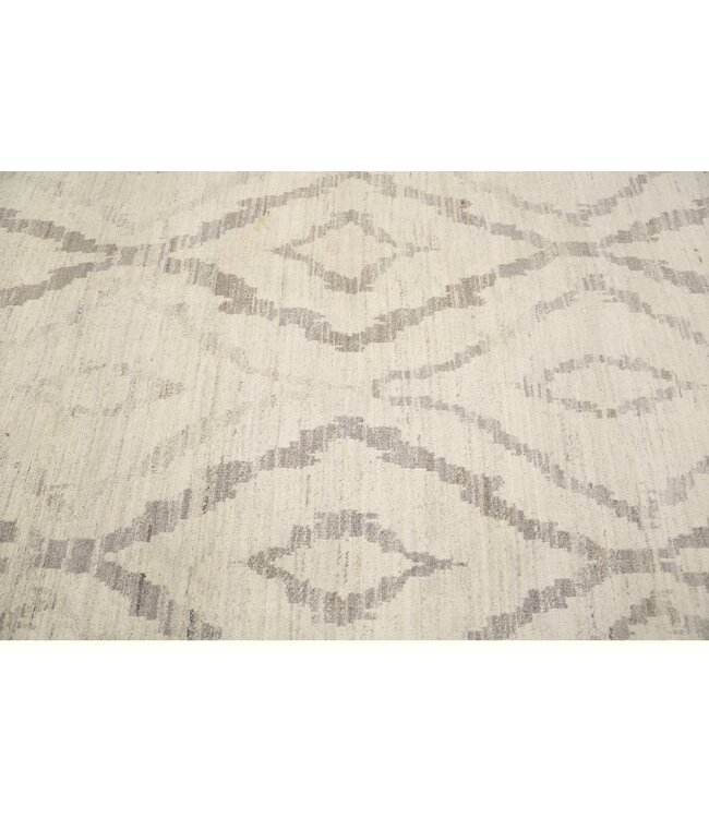 Diamond in Light Rug  252 x 164 cm