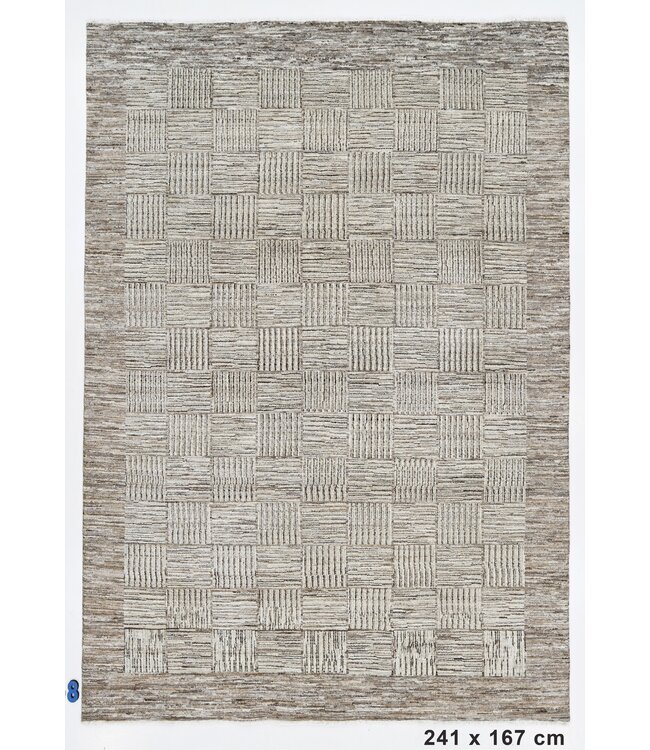 Gingham Chess Rug 241 x 167 cm