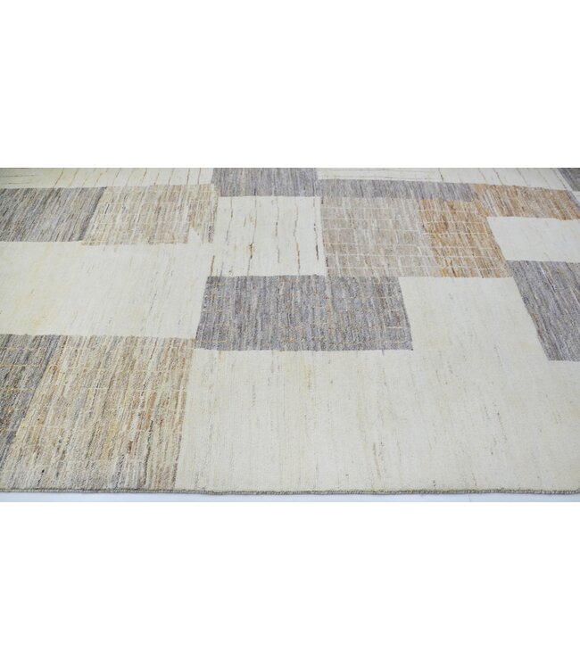 Chaos Minimalist Square Rug 276 x 179 cm