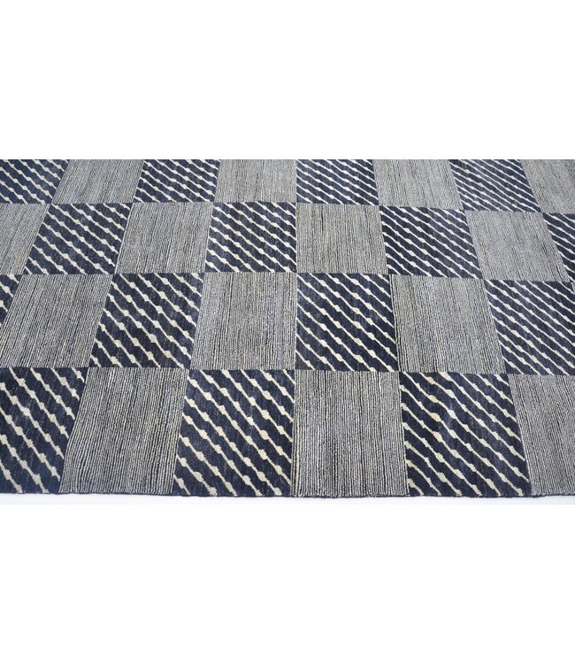 Shepperd Check Chess Rug 252 x 170 cm