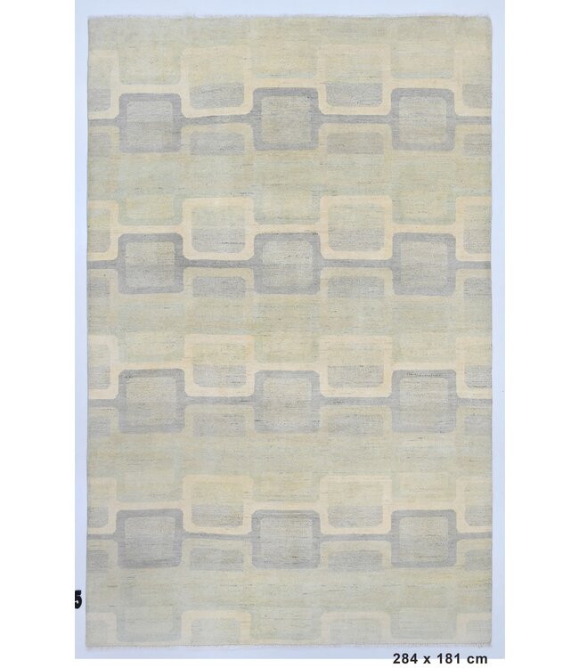 Einzelliger mehrfarbiger Teppich 248 x 181 cm