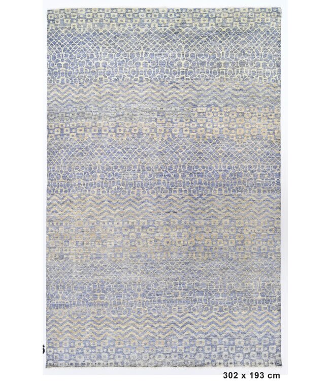 Abstract in disguise Rug 302 x 193 cm