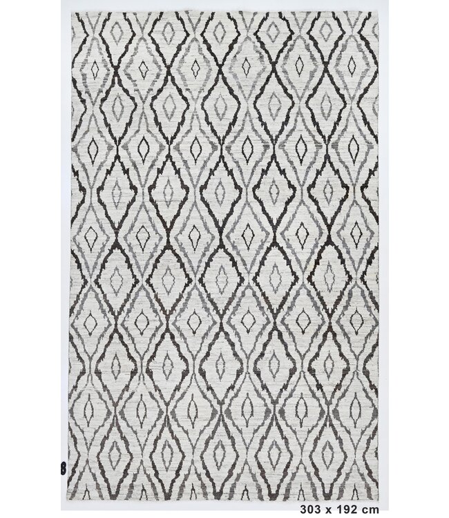 Diamond in Light Rug 303 x 192 cm