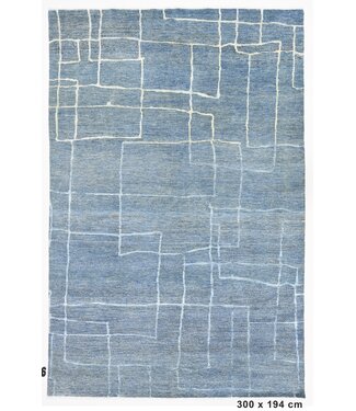 White Line in Mud Rug 300 x 194 cm