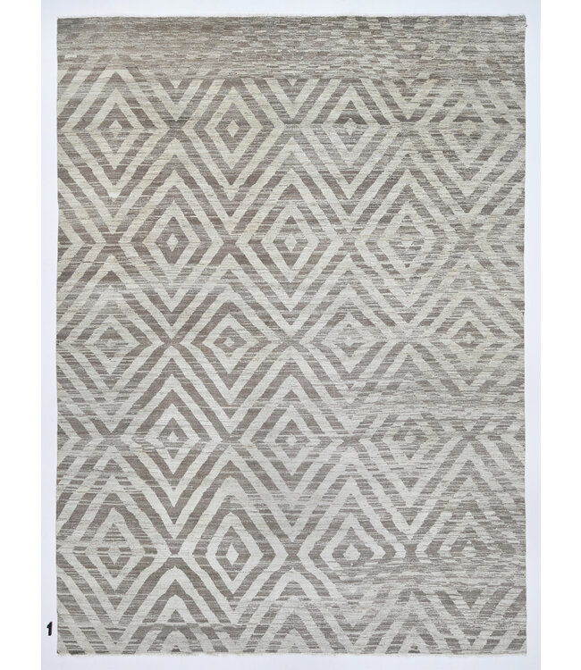 Summit Rug 369 x 270 cm