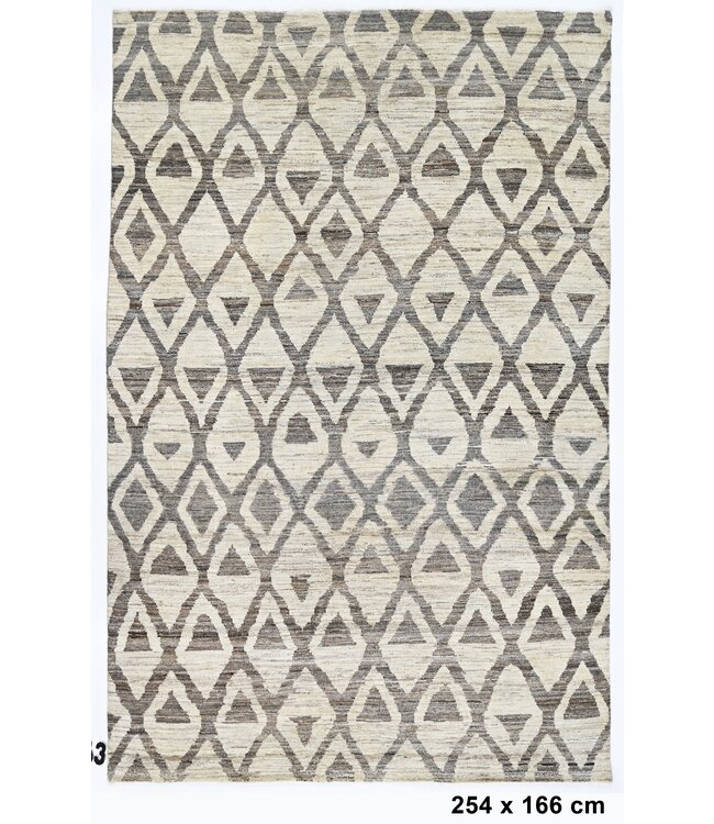 Abstract Trapizoid Rug 254 x 166 cm