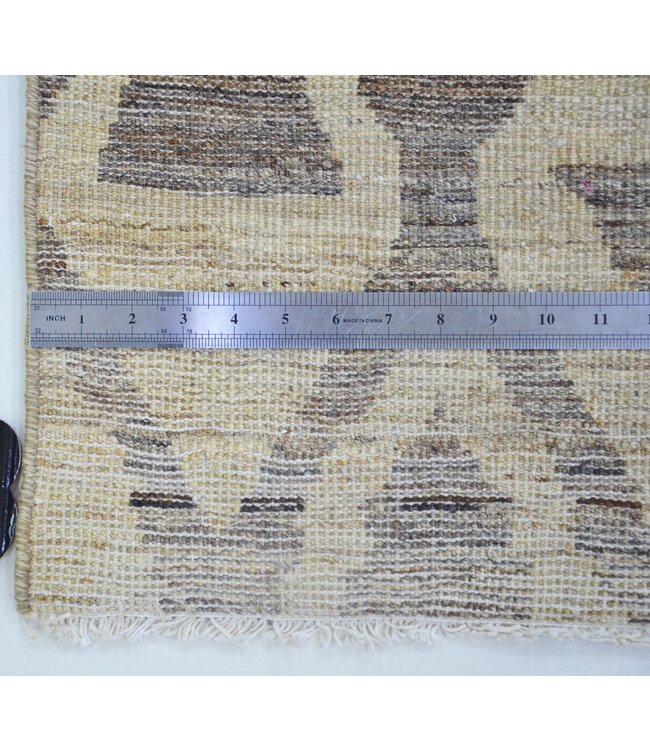 Abstract Trapizoid Rug 254 x 166 cm